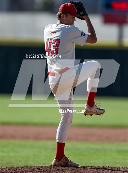 Thumbnail 3 in Regis Jesuit vs. Valor Christian (CHSAA 5A State - 2nd Round) photogallery.