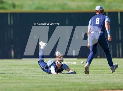 Thumbnail 3 in Regis Jesuit vs. Valor Christian (CHSAA 5A State - 2nd Round) photogallery.