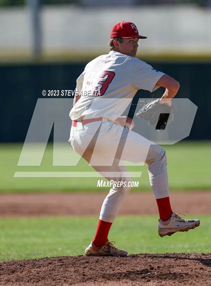Thumbnail 2 in Regis Jesuit vs. Valor Christian (CHSAA 5A State - 2nd Round) photogallery.