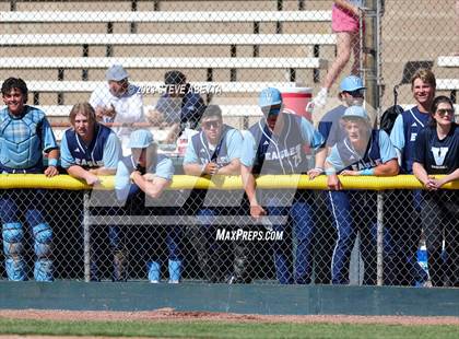 Thumbnail 2 in Regis Jesuit vs. Valor Christian (CHSAA 5A State - 2nd Round) photogallery.