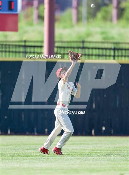 Thumbnail 1 in Regis Jesuit vs. Valor Christian (CHSAA 5A State - 2nd Round) photogallery.