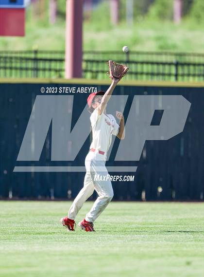 Thumbnail 2 in Regis Jesuit vs. Valor Christian (CHSAA 5A State - 2nd Round) photogallery.