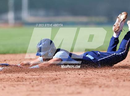 Thumbnail 1 in Regis Jesuit vs. Valor Christian (CHSAA 5A State - 2nd Round) photogallery.