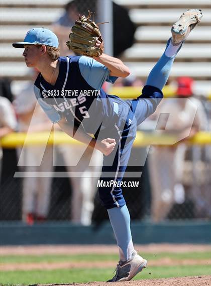 Thumbnail 1 in Regis Jesuit vs. Valor Christian (CHSAA 5A State - 2nd Round) photogallery.