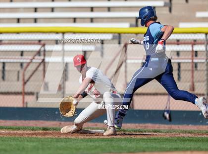 Thumbnail 3 in Regis Jesuit vs. Valor Christian (CHSAA 5A State - 2nd Round) photogallery.