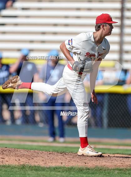 Thumbnail 1 in Regis Jesuit vs. Valor Christian (CHSAA 5A State - 2nd Round) photogallery.