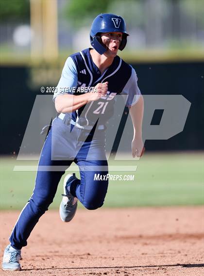 Thumbnail 3 in Regis Jesuit vs. Valor Christian (CHSAA 5A State - 2nd Round) photogallery.