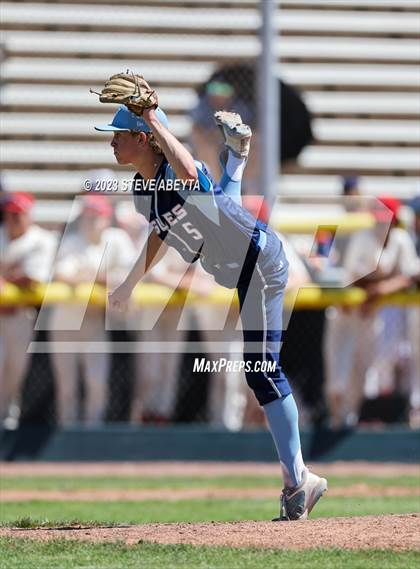 Thumbnail 3 in Regis Jesuit vs. Valor Christian (CHSAA 5A State - 2nd Round) photogallery.