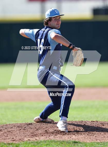 Thumbnail 1 in Regis Jesuit vs. Valor Christian (CHSAA 5A State - 2nd Round) photogallery.