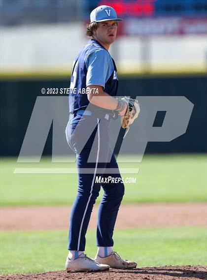 Thumbnail 2 in Regis Jesuit vs. Valor Christian (CHSAA 5A State - 2nd Round) photogallery.