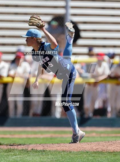 Thumbnail 2 in Regis Jesuit vs. Valor Christian (CHSAA 5A State - 2nd Round) photogallery.