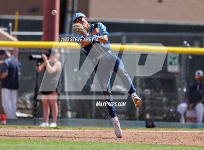 Thumbnail 2 in Regis Jesuit vs. Valor Christian (CHSAA 5A State - 2nd Round) photogallery.