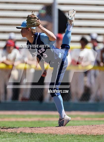 Thumbnail 2 in Regis Jesuit vs. Valor Christian (CHSAA 5A State - 2nd Round) photogallery.