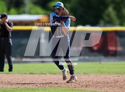 Thumbnail 3 in Regis Jesuit vs. Valor Christian (CHSAA 5A State - 2nd Round) photogallery.