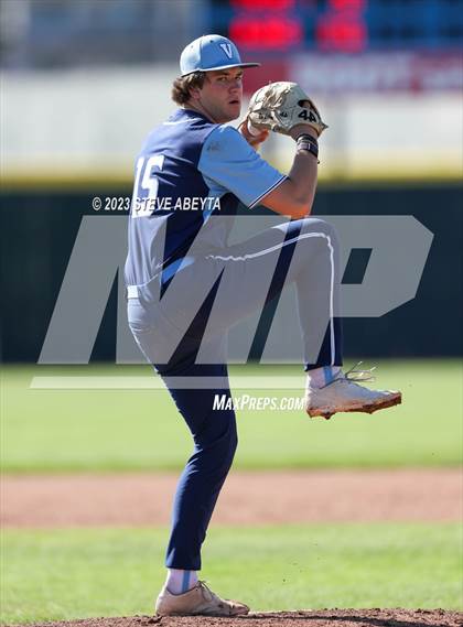 Thumbnail 1 in Regis Jesuit vs. Valor Christian (CHSAA 5A State - 2nd Round) photogallery.