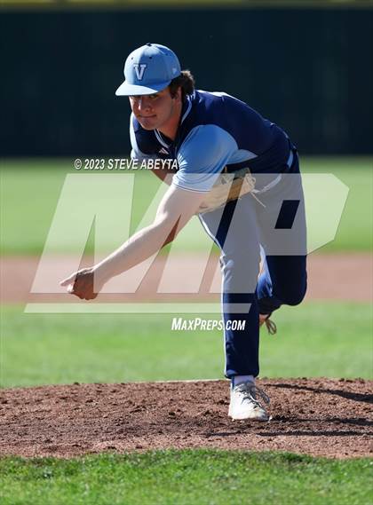 Thumbnail 2 in Regis Jesuit vs. Valor Christian (CHSAA 5A State - 2nd Round) photogallery.