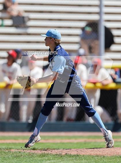 Thumbnail 2 in Regis Jesuit vs. Valor Christian (CHSAA 5A State - 2nd Round) photogallery.