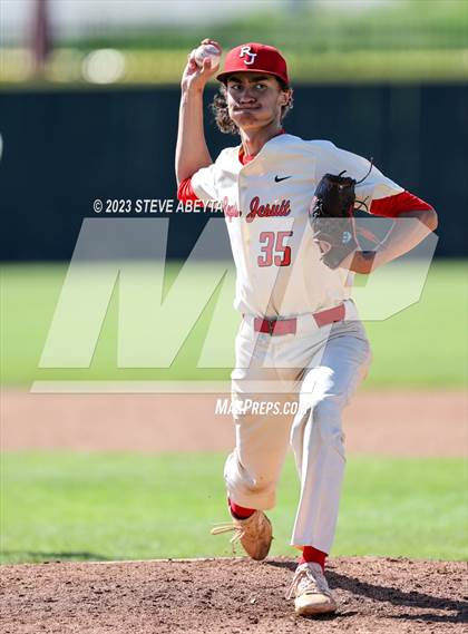 Thumbnail 2 in Regis Jesuit vs. Valor Christian (CHSAA 5A State - 2nd Round) photogallery.