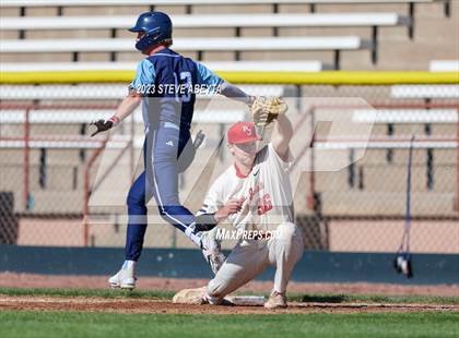 Thumbnail 2 in Regis Jesuit vs. Valor Christian (CHSAA 5A State - 2nd Round) photogallery.