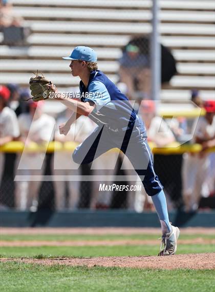 Thumbnail 2 in Regis Jesuit vs. Valor Christian (CHSAA 5A State - 2nd Round) photogallery.