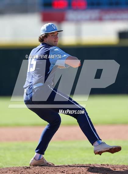 Thumbnail 2 in Regis Jesuit vs. Valor Christian (CHSAA 5A State - 2nd Round) photogallery.