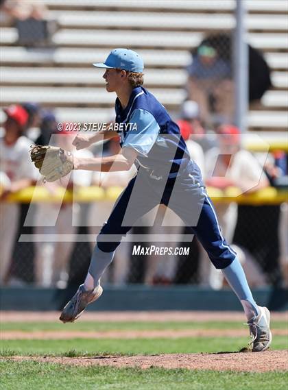 Thumbnail 1 in Regis Jesuit vs. Valor Christian (CHSAA 5A State - 2nd Round) photogallery.