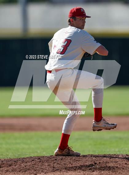 Thumbnail 1 in Regis Jesuit vs. Valor Christian (CHSAA 5A State - 2nd Round) photogallery.