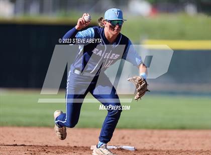 Thumbnail 1 in Regis Jesuit vs. Valor Christian (CHSAA 5A State - 2nd Round) photogallery.