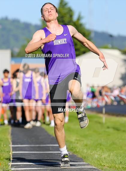 Thumbnail 1 in JV: Jesuit @ Sunset (Long Jump) photogallery.