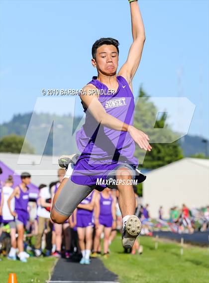 Thumbnail 1 in JV: Jesuit @ Sunset (Long Jump) photogallery.