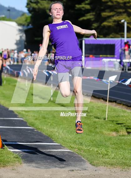 Thumbnail 2 in JV: Jesuit @ Sunset (Long Jump) photogallery.