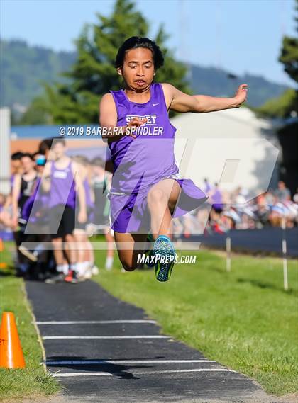 Thumbnail 2 in JV: Jesuit @ Sunset (Long Jump) photogallery.