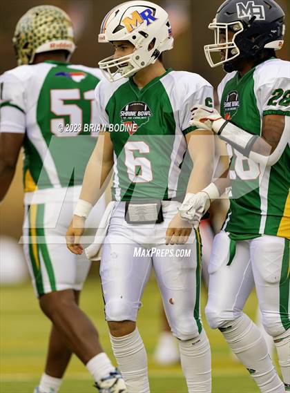 Thumbnail 2 in Shrine Bowl of the Carolinas photogallery.