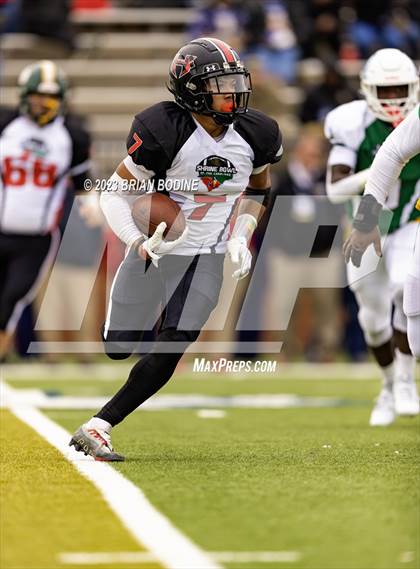 Thumbnail 1 in Shrine Bowl of the Carolinas photogallery.