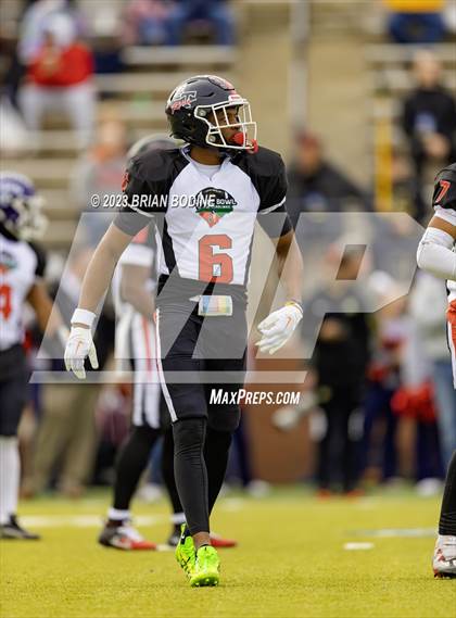 Thumbnail 2 in Shrine Bowl of the Carolinas photogallery.