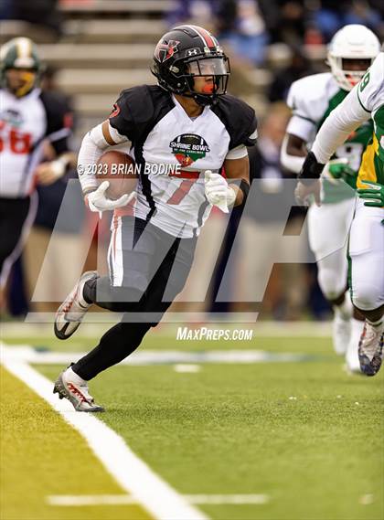 Thumbnail 2 in Shrine Bowl of the Carolinas photogallery.
