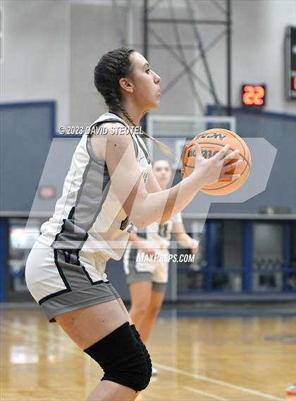 Thumbnail 3 in Cosumnes Oaks @ Vista del Lago (CIF SJS D2 Playoff) photogallery.