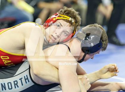 Thumbnail 3 in CIF State Boys Wrestling Championships (Day 1 - Round 1) photogallery.