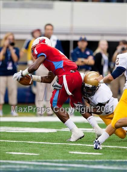 Thumbnail 3 in St. Thomas Aquinas vs. Skyline (Kirk Herbstreit National Kickoff Classic) photogallery.