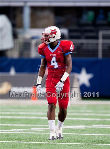 Thumbnail 2 in St. Thomas Aquinas vs. Skyline (Kirk Herbstreit National Kickoff Classic) photogallery.