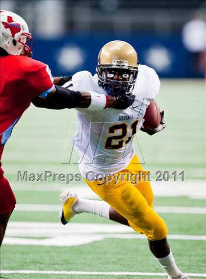 Thumbnail 2 in St. Thomas Aquinas vs. Skyline (Kirk Herbstreit National Kickoff Classic) photogallery.