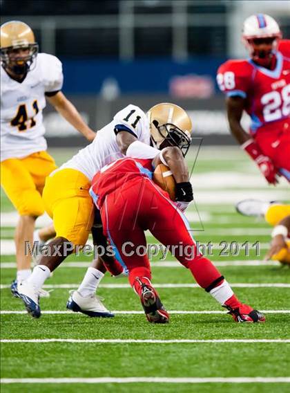 Thumbnail 3 in St. Thomas Aquinas vs. Skyline (Kirk Herbstreit National Kickoff Classic) photogallery.
