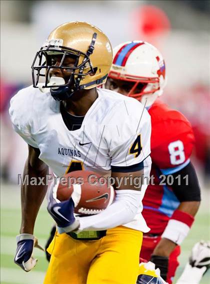Thumbnail 3 in St. Thomas Aquinas vs. Skyline (Kirk Herbstreit National Kickoff Classic) photogallery.