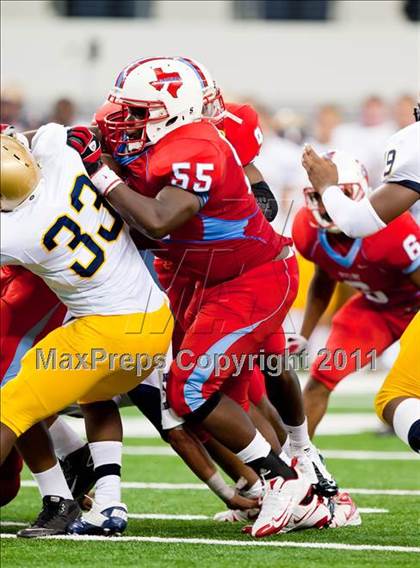 Thumbnail 2 in St. Thomas Aquinas vs. Skyline (Kirk Herbstreit National Kickoff Classic) photogallery.