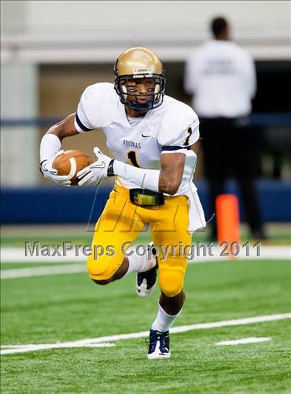 Thumbnail 2 in St. Thomas Aquinas vs. Skyline (Kirk Herbstreit National Kickoff Classic) photogallery.