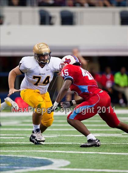 Thumbnail 1 in St. Thomas Aquinas vs. Skyline (Kirk Herbstreit National Kickoff Classic) photogallery.