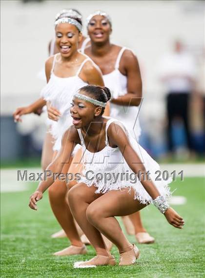 Thumbnail 2 in St. Thomas Aquinas vs. Skyline (Kirk Herbstreit National Kickoff Classic) photogallery.