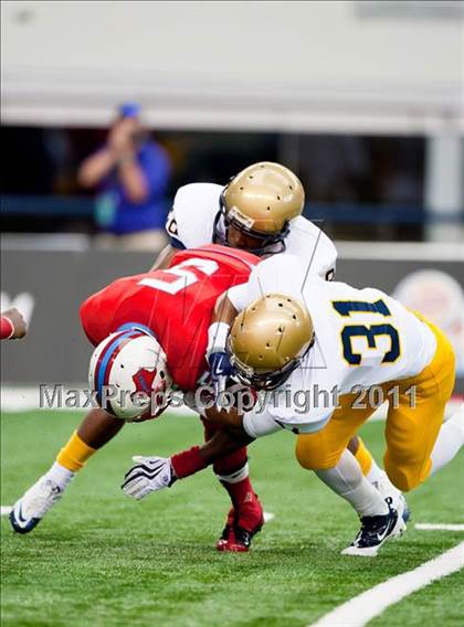 Thumbnail 1 in St. Thomas Aquinas vs. Skyline (Kirk Herbstreit National Kickoff Classic) photogallery.