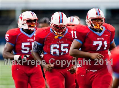 Thumbnail 3 in St. Thomas Aquinas vs. Skyline (Kirk Herbstreit National Kickoff Classic) photogallery.