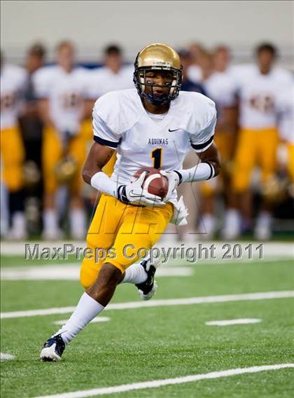 Thumbnail 2 in St. Thomas Aquinas vs. Skyline (Kirk Herbstreit National Kickoff Classic) photogallery.